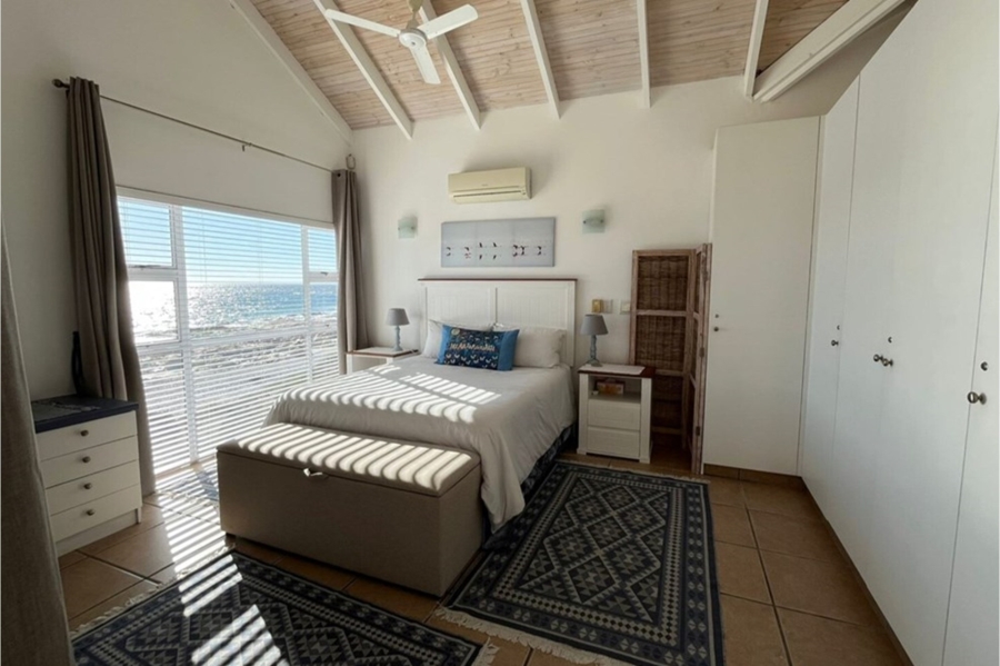 5 Bedroom Property for Sale in Shelley Point Western Cape